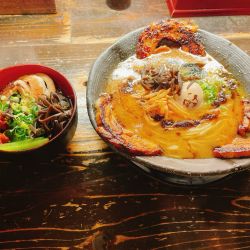 あぶりチャーシュー和風げんこつ麺＋和風ビビン飯