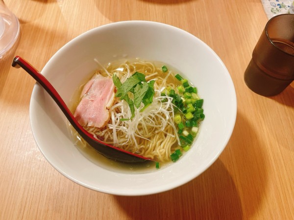 「牛骨塩ラーメン」@七壱の写真