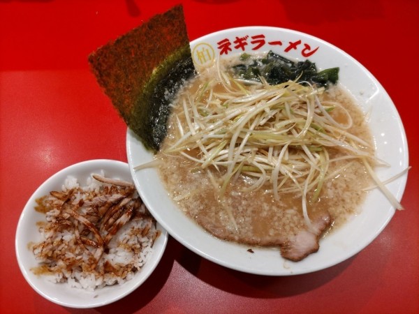 「ネギラーメン+チャ飯セット」@柏ネギラーメン 柏本店の写真