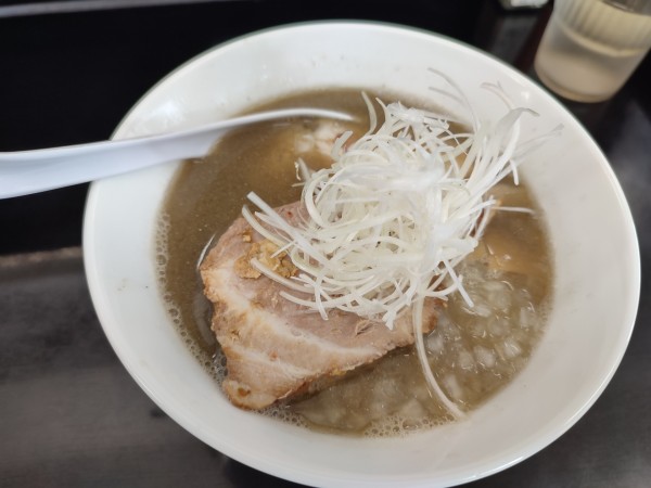 「煮干中華そばHARD裏＋追い玉」@煮干中華そば のじじR 我孫子店の写真