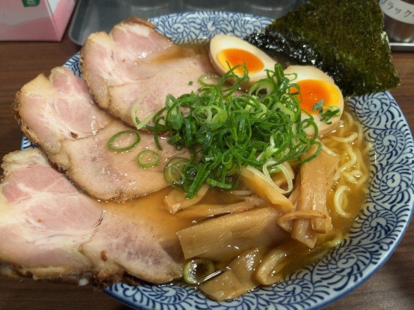 「特製ラーメン 大」@赤坂 麺道 いってつの写真