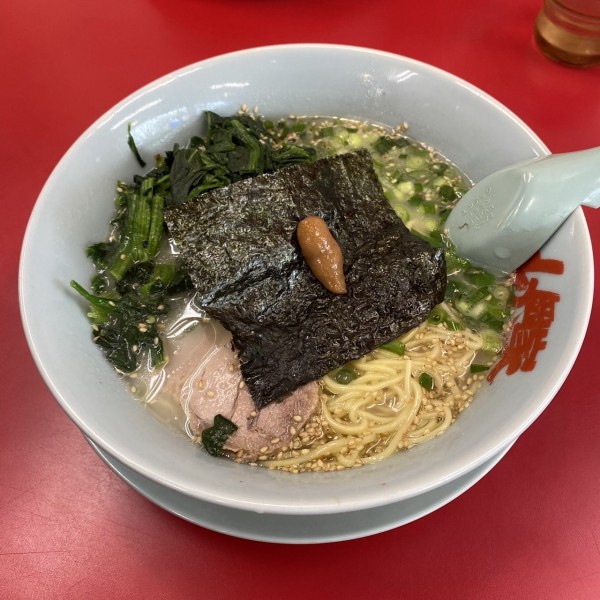 「朝ラーメン+替え玉  ￥520+100」@ラーメン山岡家 土浦店の写真