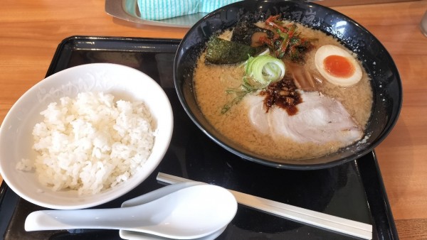 「嵐げんこつラーメン」@らあめん花月嵐 戸塚PA店の写真