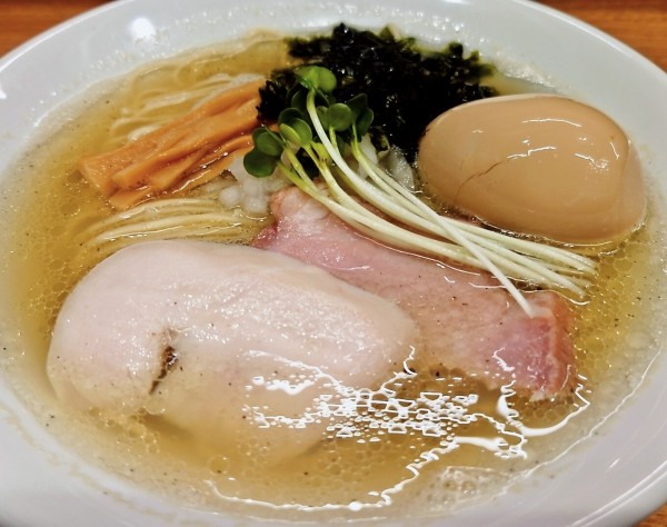 「しじみ蕎麦塩＋味玉」@しじみ中華蕎麦 イツ花の写真