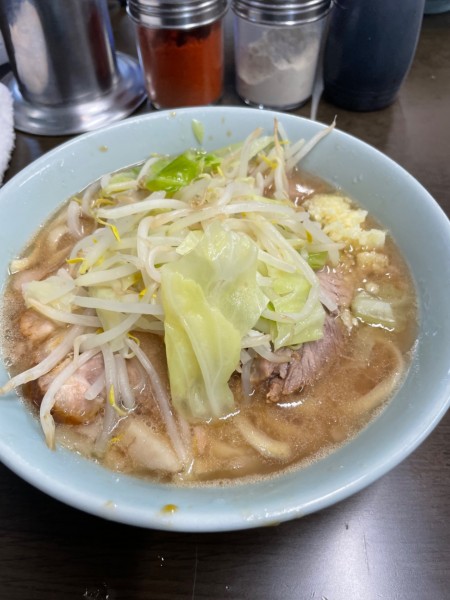 「ラーメン小（麺半分・ニンニク）¥850」@ラーメン二郎 新潟店の写真
