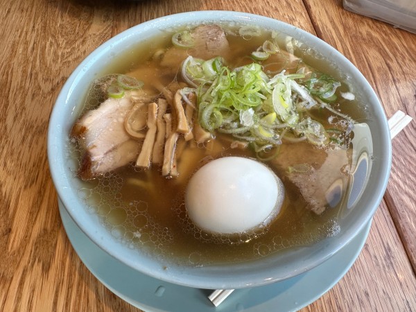 「中華そば並　卵　1000円」@えっちゃんラーメン。 田町店の写真