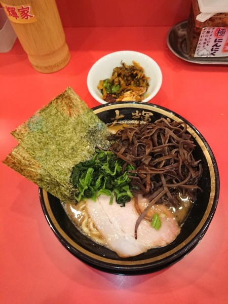 「朝ラーメン(並) 680円＋キクラゲ 150円」@横浜家系ラーメン 大輝家の写真