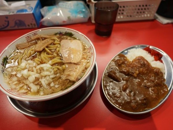「俺流燕参上ラーメン＋辛口ハーフカレー」@燕参上の写真