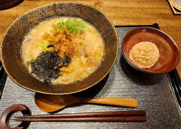 「魚骨拉麺※鯛出汁ご飯付き」@麺匠 一鯛一 五反田店の写真