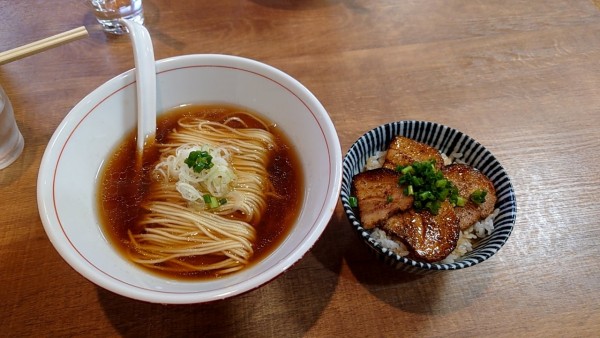「豚淡麗かけ＋豚めし」@らぁ麺 ここんの写真