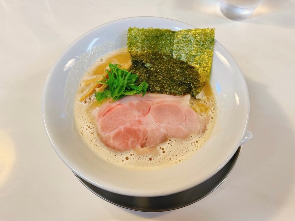 「鶏白湯らーめん 醤油」@風見鶏の写真