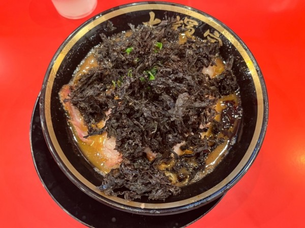 「ラーメン(並)800円＋岩のり200円」@横浜家系ラーメン 大輝家の写真