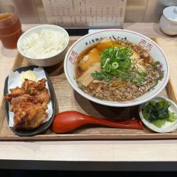 尾道ラーメン唐揚げセット