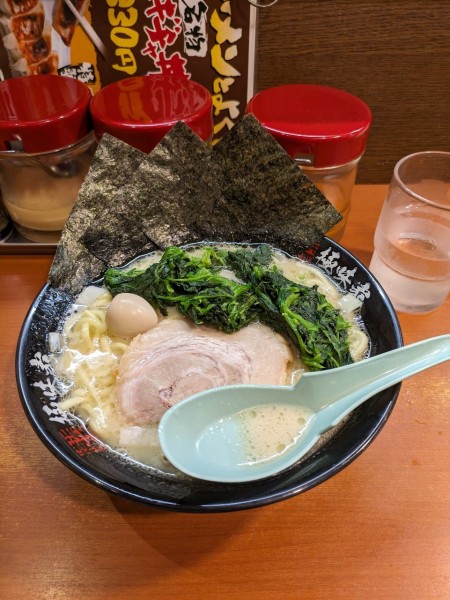 「塩豚骨ラーメン」@横浜家系ラーメン 極味家の写真