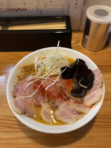 「濃昆鶏白湯塩+チャーシュー増し+煮玉子+辛（1300円）」@麺や 一想の写真