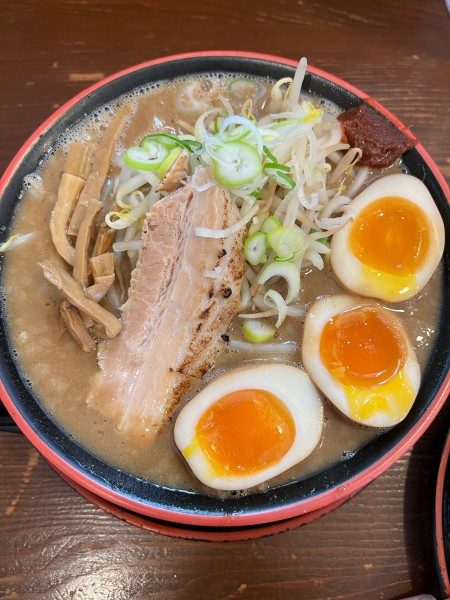 「味噌ラーメン 味玉トッピング」@節系とんこつらぁ麺 おもとの写真