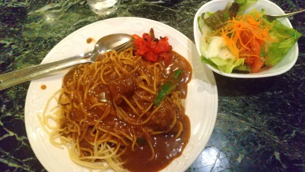 「カレースパゲティ・ビーフ  サラダセット(¥650)」@ケーツーカレーハウスの写真