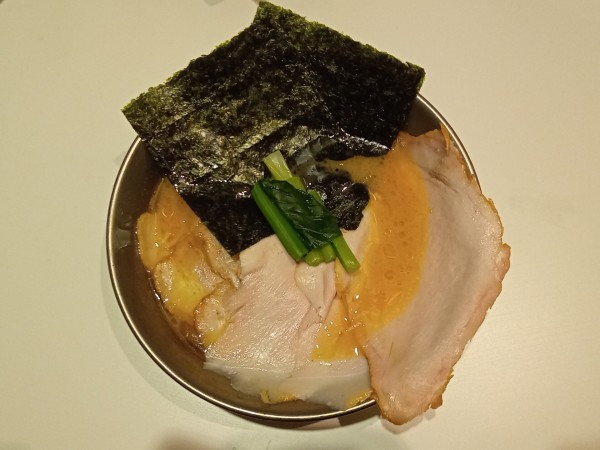 「チャーシューメン＋油多め」@家系ラーメン 革新家 TOKYOの写真