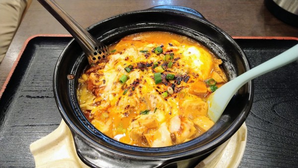 「チーズ入り汁なし陳麻婆カレー麺」@麻辣房の写真