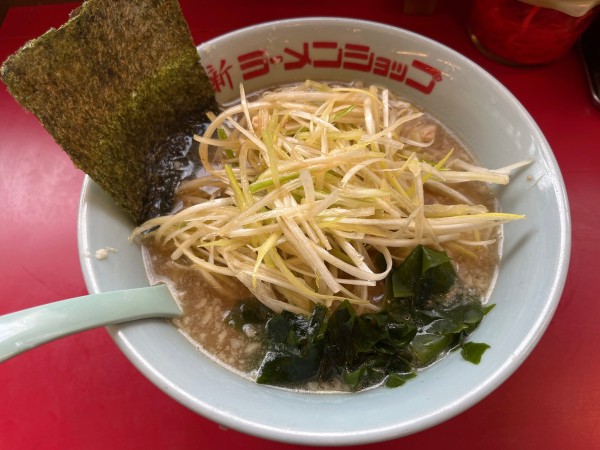 「ネギラーメン　８８０円」@新ラーメンショップ 狭山本部の写真