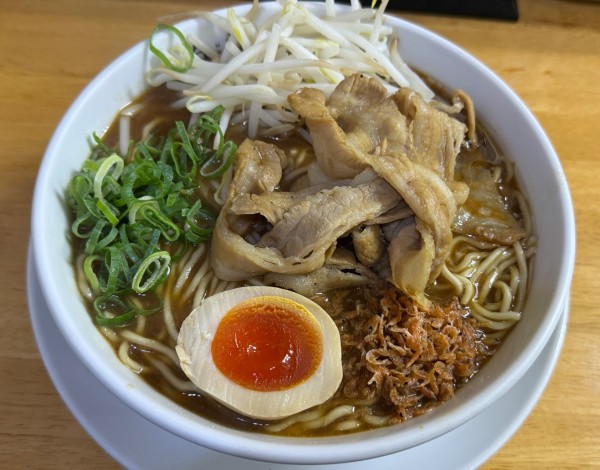 「濃厚えび味噌ラーメン・味噌溜まりチャーシューVer」@麺屋 白神の写真