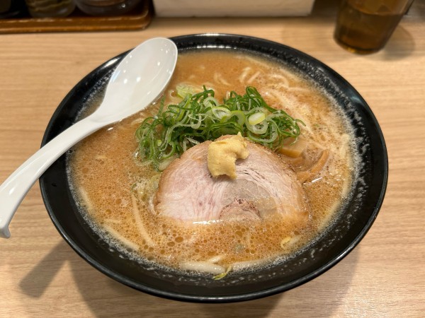 「濃厚味噌らーめん」@威風 飯田橋店の写真