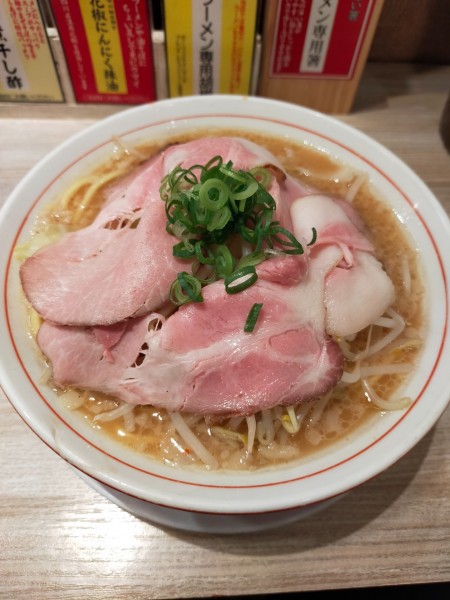 「にぼぶた」@らーめん専門店 煮干しと豚の写真