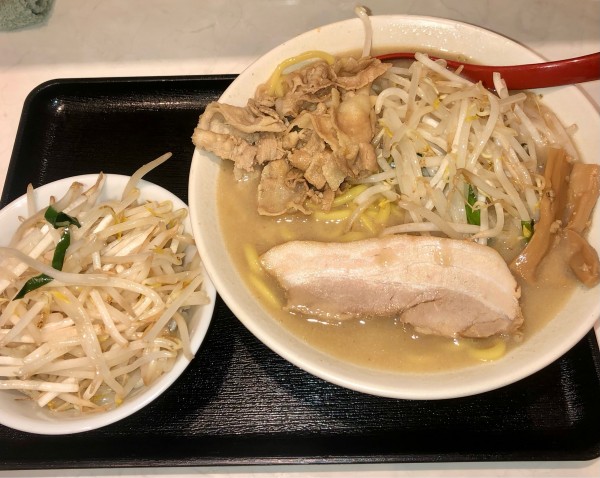 「特製味噌ラーメン 野菜大盛り 1350+150円」@味噌麺処 花道庵 東京ラーメンストリート店の写真