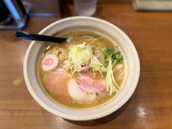 「鶏そば 950円(税込)」@麺屋 NOROMAの写真