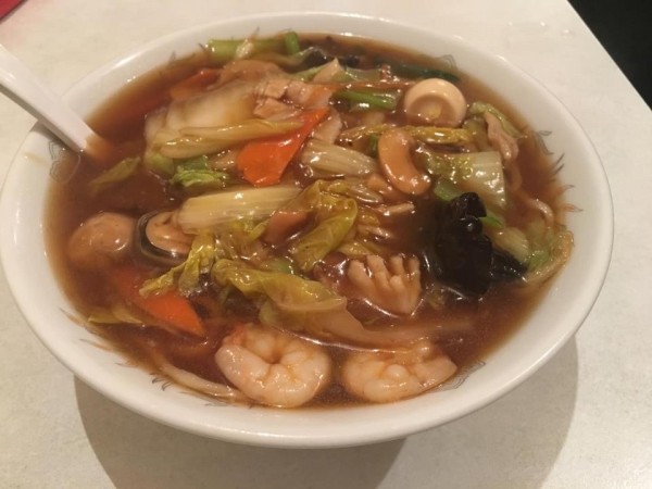 「什景湯麺(五目ラーメン)」@上海手打ちそばヤンヤン 銀座・三原橋交番前の写真