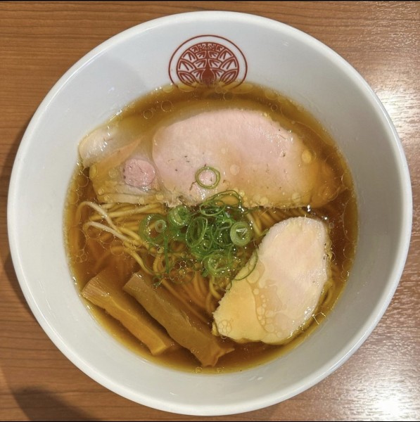 「鶏醤油らぁ麺」@らぁ麺 とうひちの写真