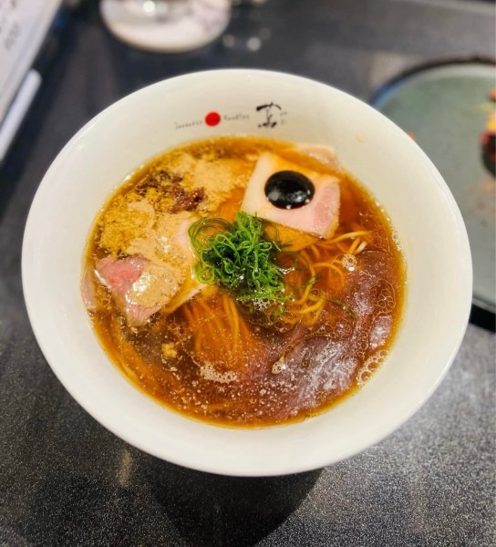 「特製醤油ラーメン+特製トッピング」@Japanese Soba Noodles 蔦の写真