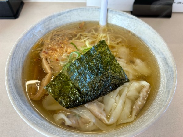 「塩ワンタンメン900円」@支那そば 一真の写真