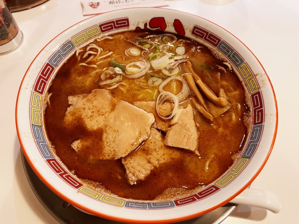 「醤油ラーメン　1000円」@蜂屋 新横浜ラーメン博物館店の写真