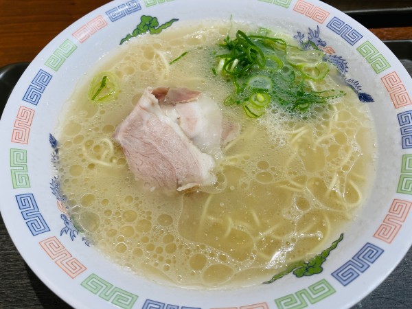 「博多ラーメン フツウ 290円」@博多ラーメン はかたや 川端店の写真