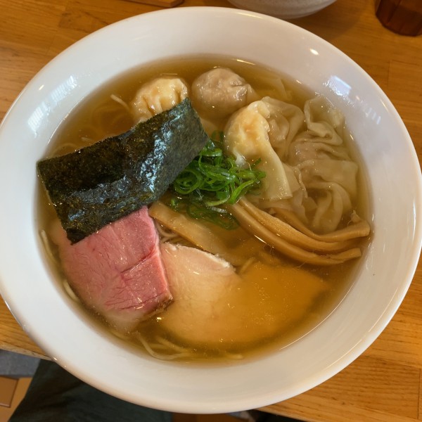 「肉と海老ワンタン麺1100円」@支那そば くろ田の写真