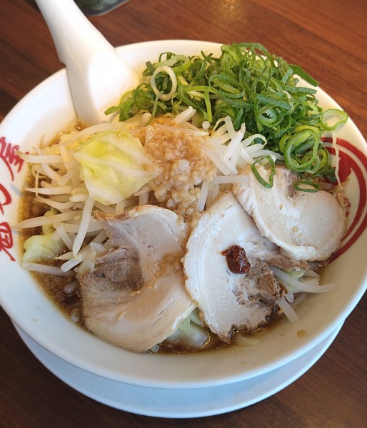 「にんにく背脂醤油ラーメン【限定】」@ラーメン魁力屋 さいたま大和田店の写真