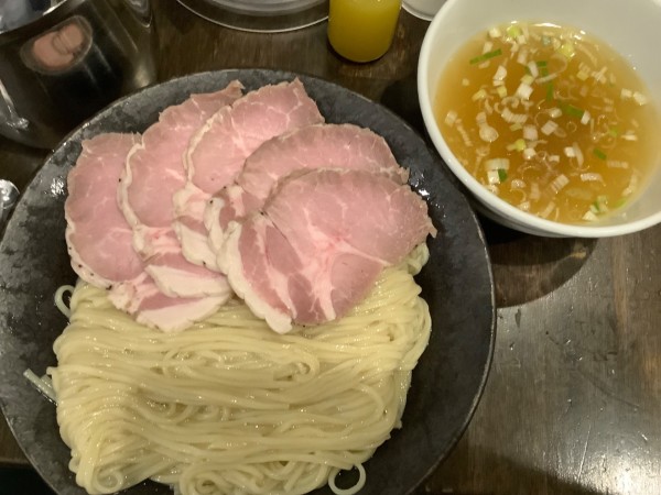 「チャーシュー塩つけ麺　大盛」@町田汁場 しおらーめん進化 町田駅前店の写真