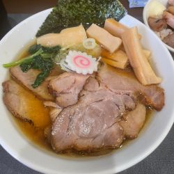 醤油チャーシュー麺