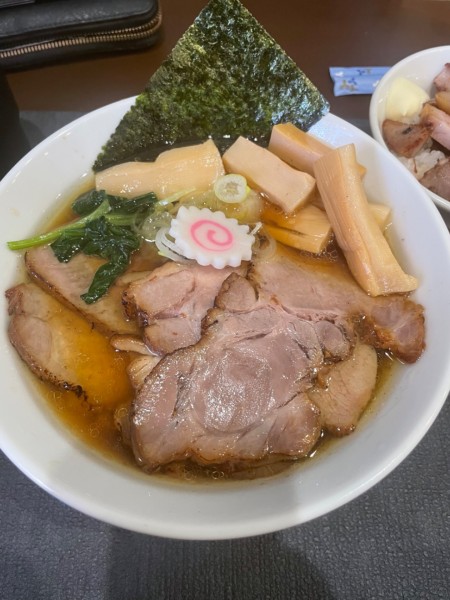 「醤油チャーシュー麺」@手打ち 蓮の写真