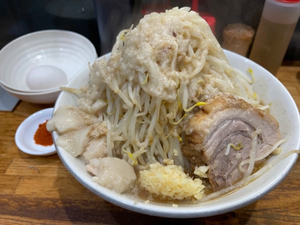 「ラーメン 並(300ｇ)」@デカ盛り戦隊 豚レンジャーの写真