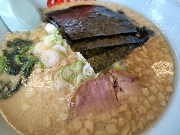 「醤油ラーメン」@ラーメン山岡家 つくば中央店の写真