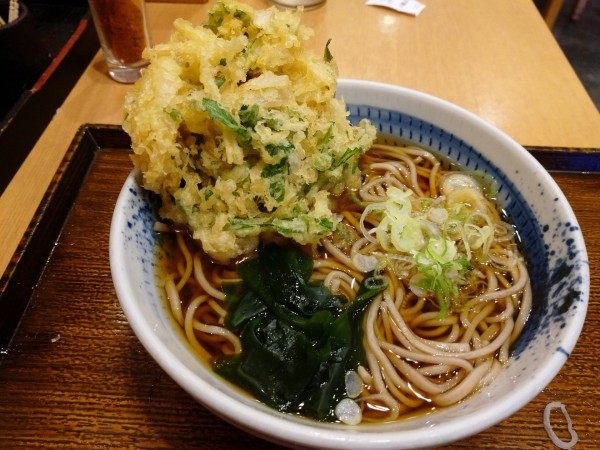 「春菊のかき揚げそば（530円）」@しぶそば 大井町店の写真