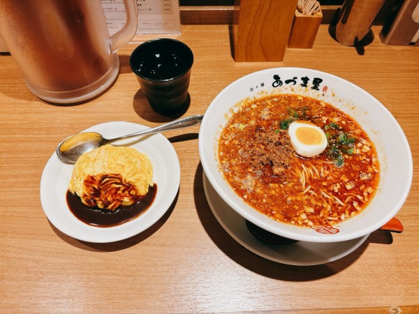 「赤の担々麺＋ミニオムライス」@担々麺 あづま屋 天神店の写真