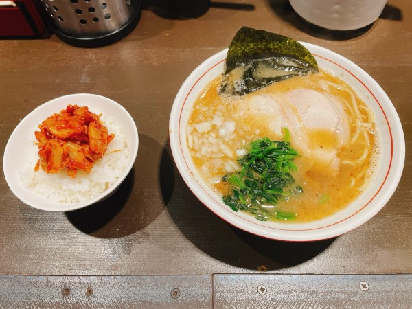 「中華そば＋キムチ丼」@中華そば 栄の写真