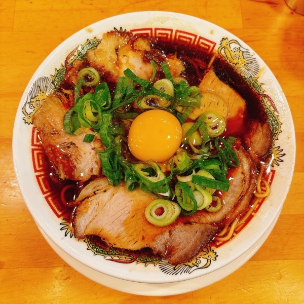 「中華そば＋生卵」@博多中華そば 幸ノ助の写真