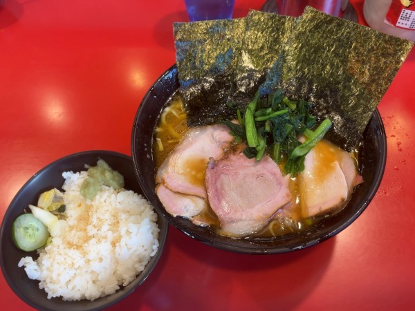 「チャーシューメン＋ライス」@家系総本山 ラーメン吉村家の写真