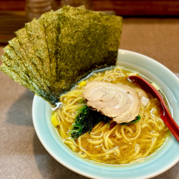 「濃厚とんこつ醤油ラーメン(680円)/海苔(70円)」@新とんこつ大学 綾瀬キャンパスの写真