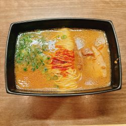 釜だれとんこつラーメン＋抹茶杏仁豆腐＋替玉