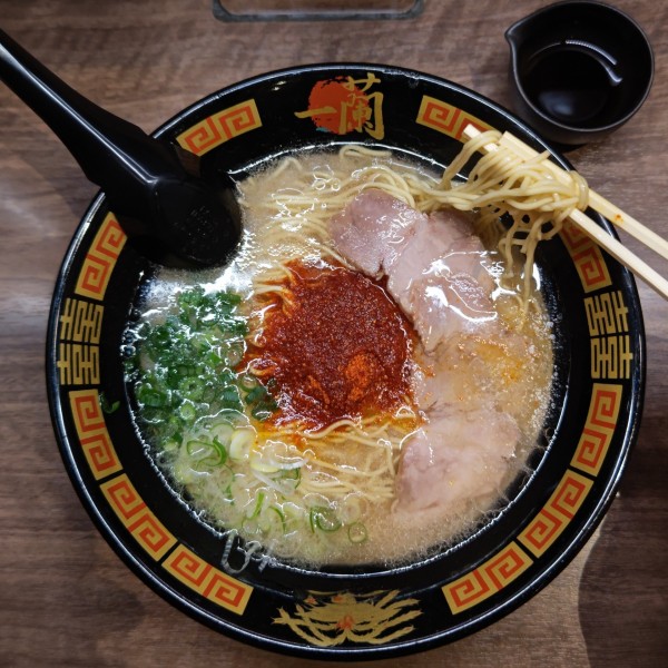 「ラーメン（980円）、オスカランの酸味（130円）」@一蘭 太宰府店の写真